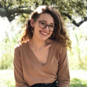 Meet your Posher, Abby